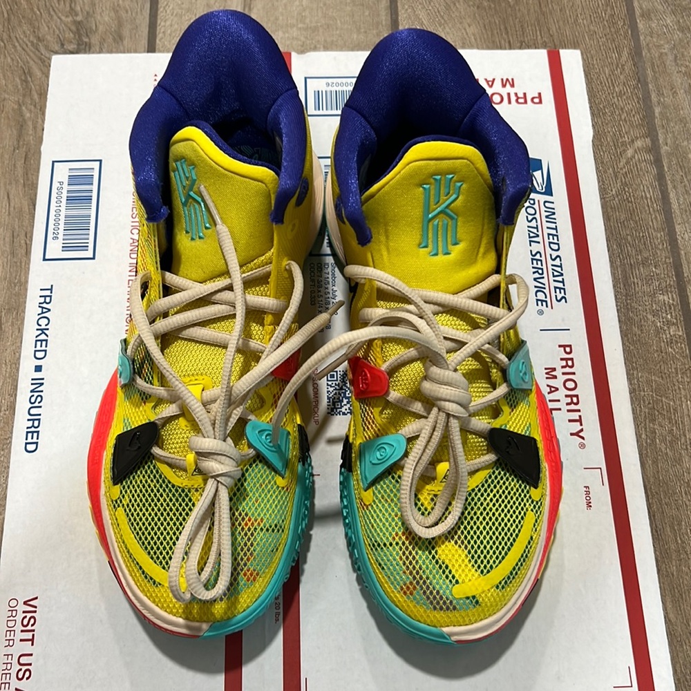Nike Kyrie size 7 used